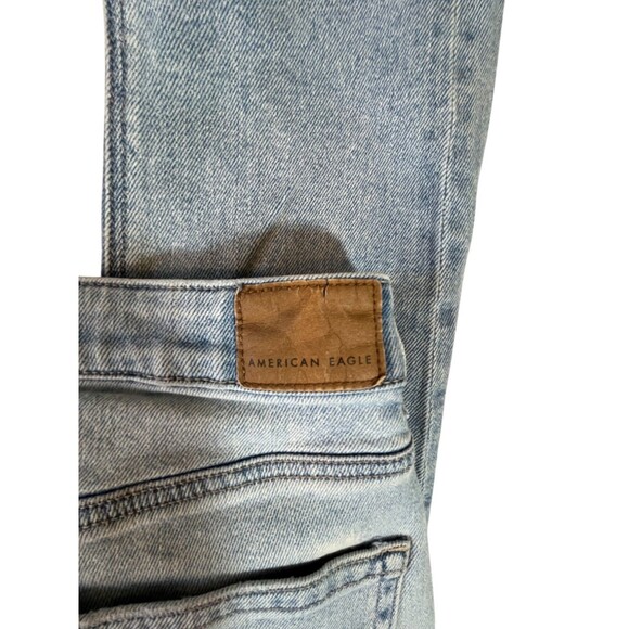 American Eagle Jeans Women 2 High Rise Distressed Mom Straight Stretch (W26 L25) - Picture 12 of 14